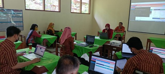 FKKG Gugus Dr. Wahidin Sudiro Husodo Kecamatan Jatisrono Kembali Gencarkan Pelatihan e-Rapor SD FKKG Gugus Dr. Wahidin Sudiro Husodo Kecamatan Jatisrono Kembali Gencarkan Pelatihan e-Rapor SD