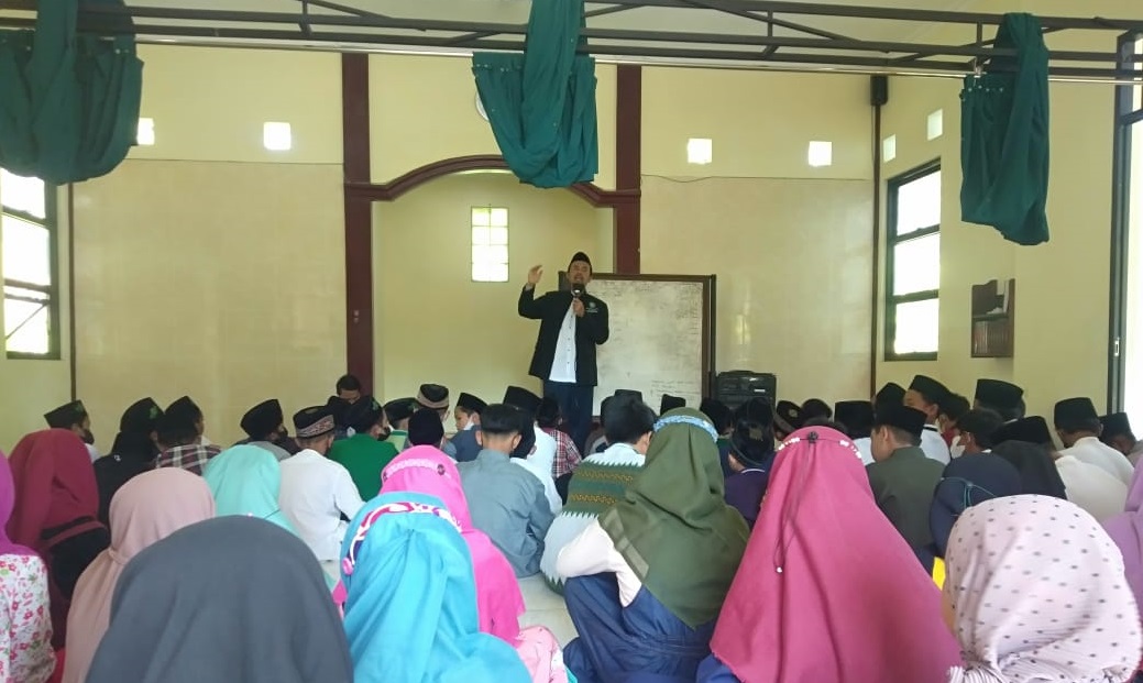 Learning Tahfidzul Quran, SDN 1 Pelem hadirkan Hafidz Quran.